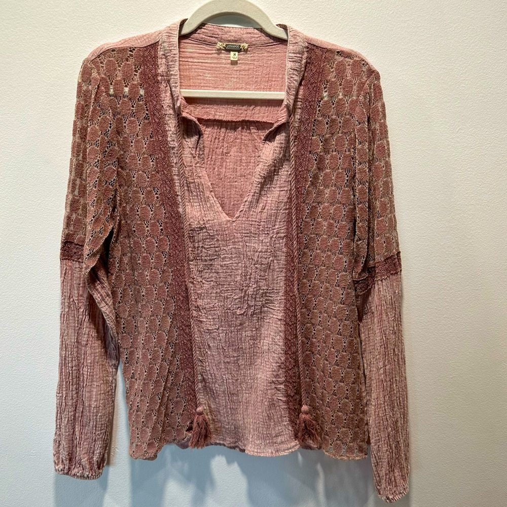 Gimmicks Mauve Crochet Pleated Popover Long Sleeve Blouse Women’s Size Medium